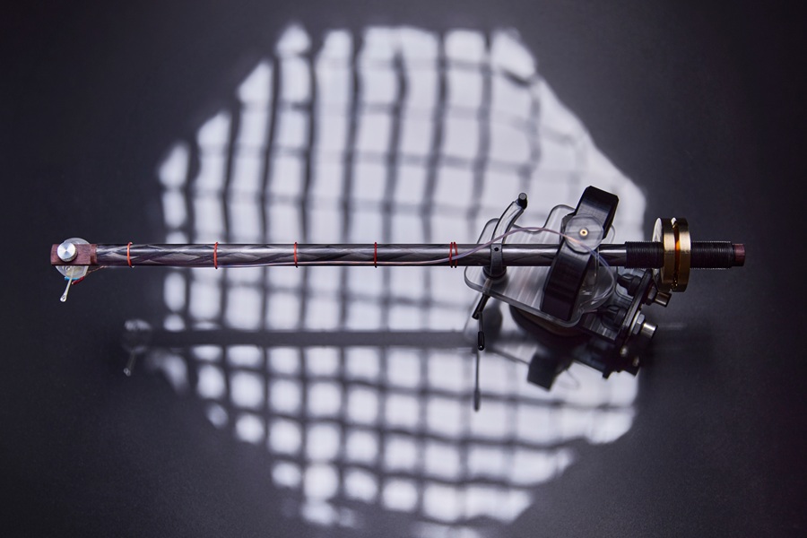 flex tonearm, viewed from above
