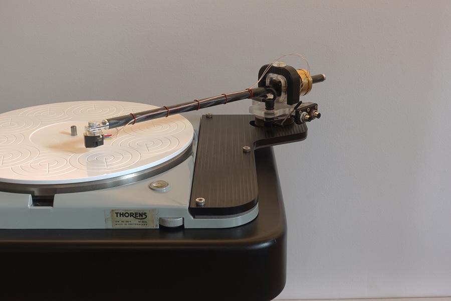 tonearm flex (12 inches) mounted on a Thorens TD124